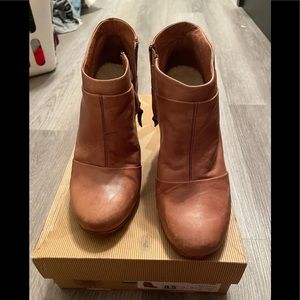 COPY - UGG. Carmine Wedge Booties. Size 8.5. Cognac.